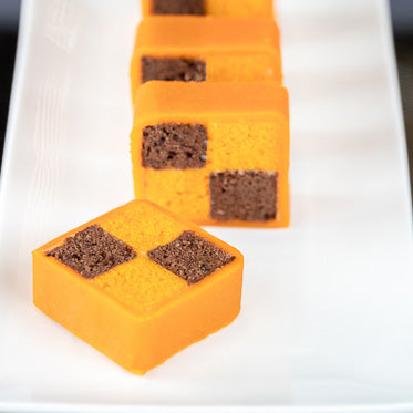 Didier's Chocolate & Orange Battenberg x90 / case